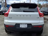 Certified 2022 Volvo XC40 T5 R-Design image 5