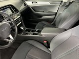 Used 2019 Hyundai Sonata SE w/ Cargo Package image 4