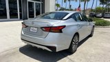 Used 2023 Nissan Altima 2.5 SV image 4