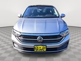 Used 2023 Volkswagen Jetta SE w/ Panoramic Sunroof Package image 3
