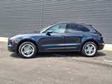 Certified 2022 Porsche Macan image 2