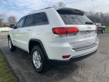 Used 2020 Jeep Grand Cherokee Laredo image 2