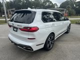 Used 2022 BMW X7 M50i image 3