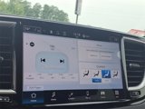 Used 2023 Chrysler Pacifica Touring-L image 3