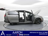 New 2025 Chrysler Pacifica Select image 3