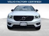 Certified 2022 Volvo XC40 T5 R-Design image 2