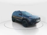 Used 2017 Jeep Cherokee Trailhawk image 2