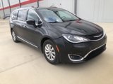 Used 2017 Chrysler Pacifica Touring-L image 2