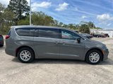 New 2025 Chrysler Pacifica Select image 2