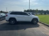 Used 2022 Jeep Grand Cherokee Limited image 3