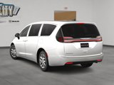 New 2025 Chrysler Pacifica Select image 6