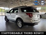 Used 2017 Ford Explorer XLT image 5