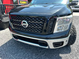Used 2019 Nissan Titan SV w/ SV Convenience Package image 5
