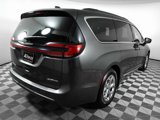 Used 2022 Chrysler Pacifica Limited image 5