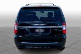 Used 2015 Chrysler Town & Country Touring w/ Driver Convenience Group image 4