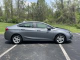 Used 2018 Chevrolet Cruze LT w/ Convenience Package image 2