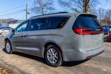 Used 2022 Chrysler Pacifica Touring-L image 4