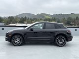 Certified 2022 Porsche Macan image 2