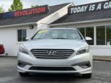 Used 2015 Hyundai Sonata SE image 2