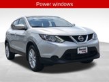 Used 2019 Nissan Rogue S image 4