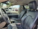 Used 2023 Chrysler Pacifica Touring-L image 4