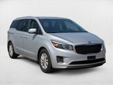 Used 2018 Kia Sedona LX w/ LX Essentials Premium Package image 3