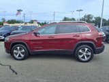 Used 2020 Jeep Cherokee Limited image 2
