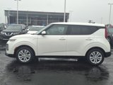 Used 2022 Kia Soul LX image 3