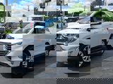 Used 2021 Chevrolet Equinox LT w/ Driver Convenience Package image 3