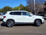 Used 2022 Volkswagen Taos SE image 3