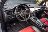 Certified 2021 Porsche Macan image 4