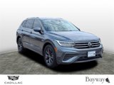 Used 2022 Volkswagen Tiguan SE image 3