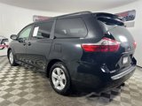 Used 2015 Toyota Sienna LE image 5