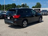 Used 2020 Nissan Pathfinder SV image 3