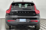Used 2022 Volvo XC40 T5 R-Design image 5