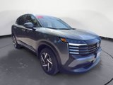 Used 2025 Nissan Kicks SV image 3