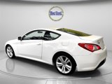 Used 2010 Hyundai Genesis 3.8 image 5