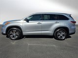 Used 2016 Toyota Highlander XLE image 2