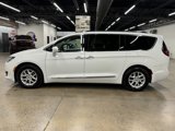 Used 2020 Chrysler Pacifica Touring-L image 4