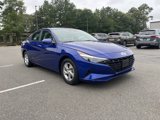 Used 2023 Hyundai Elantra SE image 4