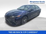 Used 2022 Toyota Camry SE image 3