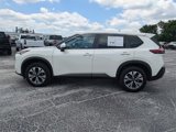 Used 2023 Nissan Rogue SV image 4