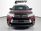 Used 2018 Toyota Highlander SE image 2