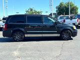 Used 2014 Chrysler Town & Country Touring image 3