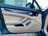 Used 2015 Porsche Panamera image 2