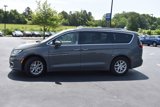 Used 2021 Chrysler Pacifica Touring-L image 5