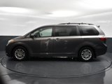 Used 2016 Toyota Sienna XLE image 3