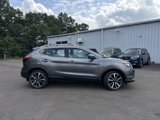 Used 2017 Nissan Rogue Sport SL image 2
