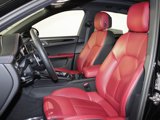 Certified 2023 Porsche Macan image 5