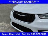 Used 2022 Chrysler Pacifica Touring-L image 3